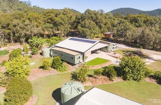 Coral Lodge on Acreage