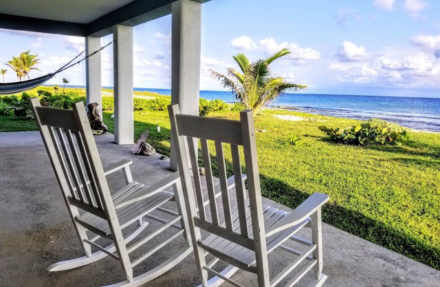 Coral Ridge House Studio Apt-Oceanfront Walkout Diving / Snorkel
