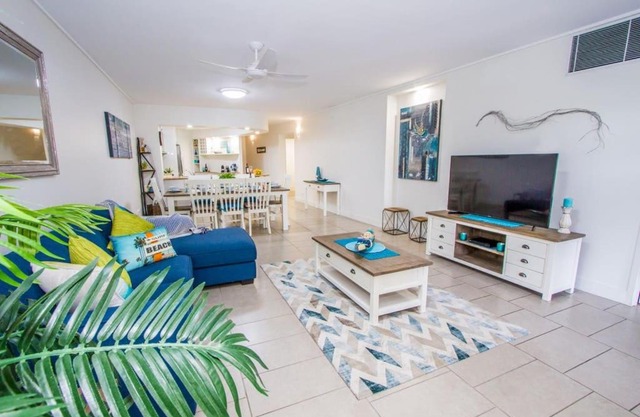 Coral Sands - Modern, Central Three-Bedroom Poolside Unit in Stunning Agnes Water