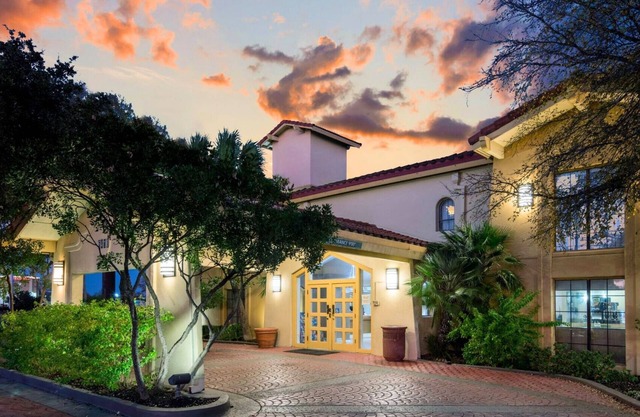 Coratel Inn & Suites by Jasper Wonderland Deluxe 2 Double Bed NS