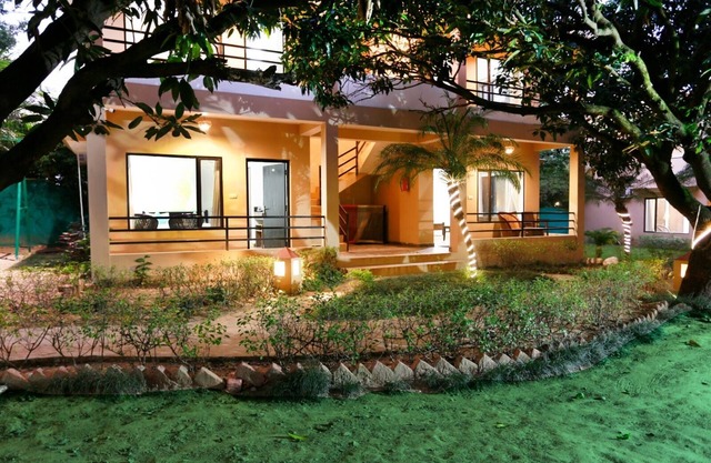 Corbett Aroma Park By Royal Collection