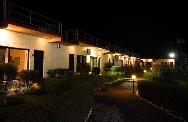 Corbett Tiger Unit of Gadabout Hotels