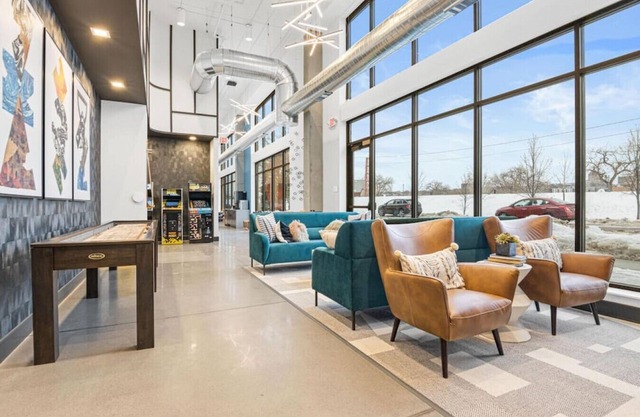 Cordelle 314 · Gym, Pool, Foosball - 1 Bed w/ River Views