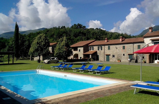 Coriana Apartamentos y Villas