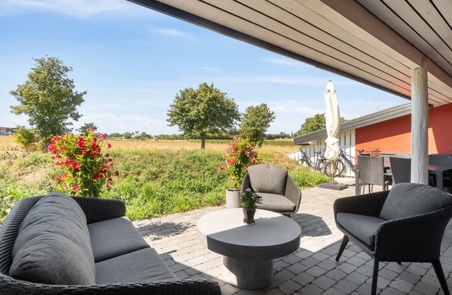 "Cornelia" - 6km from the sea by Interhome