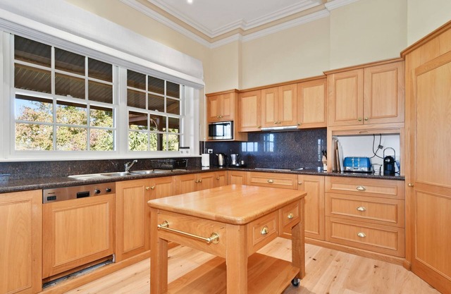 Cornhill - Merrijig - Sleeps 12