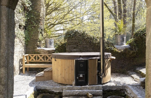 Cornish Manor House set in 25 acres of Formal Gardens