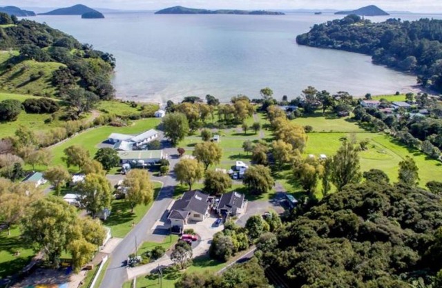 Coromandel Shelly Beach TOP 10 Holiday Park