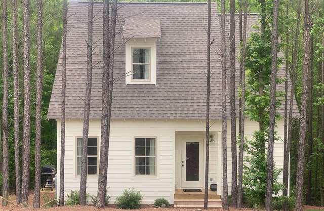 Corona Cottage | 3 Bed, 2.5 Bath