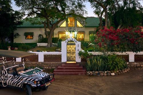 Corona Guest Farm