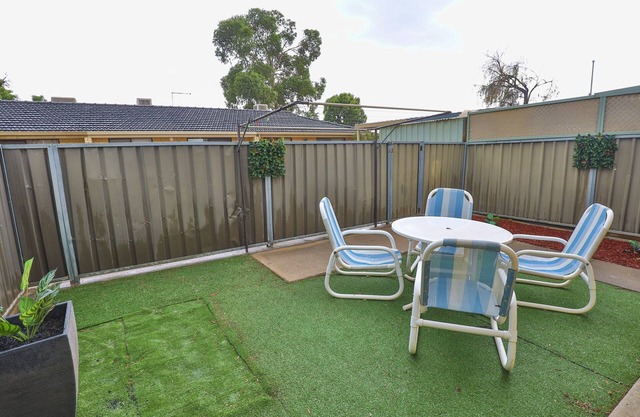 Corporate & family friendly, newly renovated, close to shops/eateries, free wifi