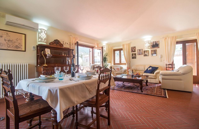 Corrasi Villa Oliena Luxury --- Código IUN: P2166