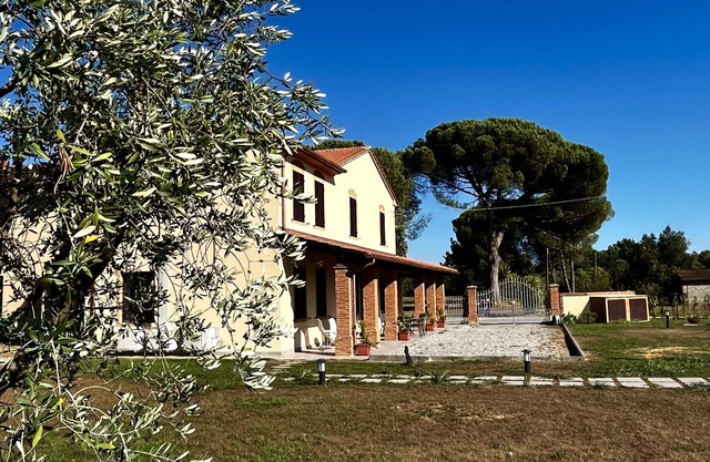 Casa Corte Cristofano country house in the plain of Lucca on the Via Francigena
