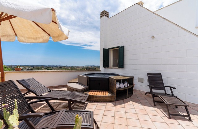 Corte Dei Mesci - "U Critaru" con Jacuzzi privata sul terrazzo