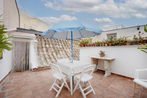 Corte Fiorita - City Center historical stay