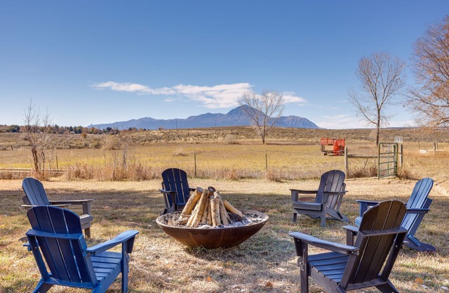Cortez Retreat w/ Hot Tub - 11 mi to Mesa Verde!