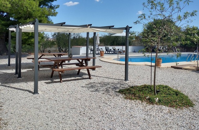 Ven a relajarse con tu pareja en un sitio lleno de encanto en plena naturaleza.