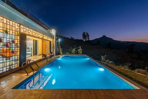 CosmicStays Sundown House - Pool Villa near Pawna