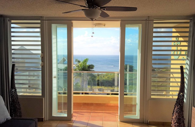 Costa del Mar 2 dormitorios / 2 baños, condominio con impresionantes vistas al mar