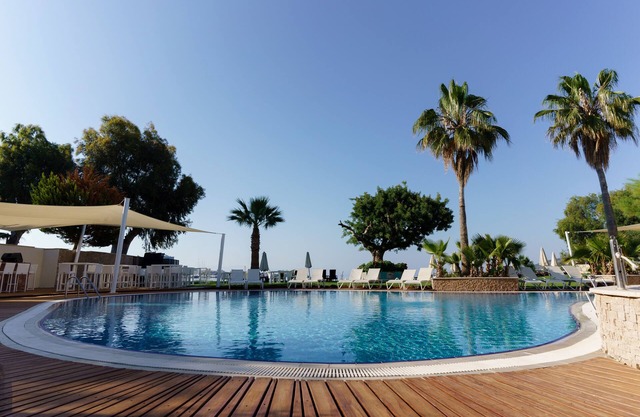 Costa Luvi Hotel