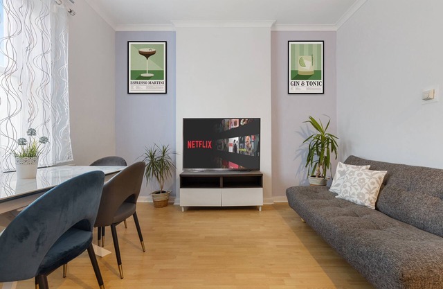 Cosy 1-Bed Flat for 4 Ppl w/ Parking