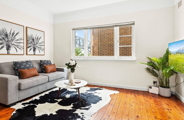 Cosy 1-Bed Unit by Harbourside Walk