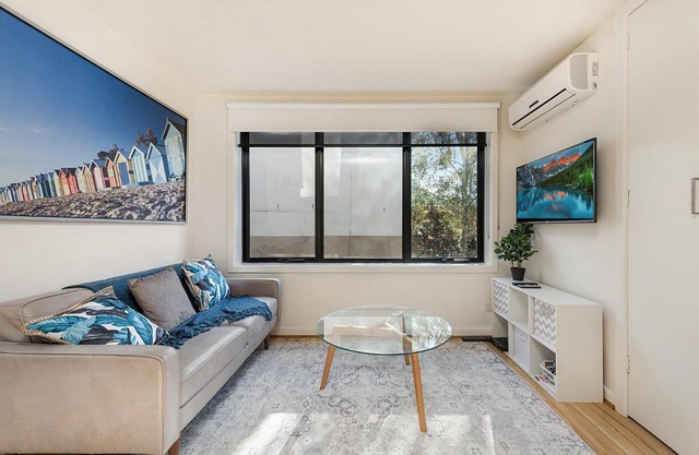 Cosy 1-Bed Unit near MCG and AAMI Park