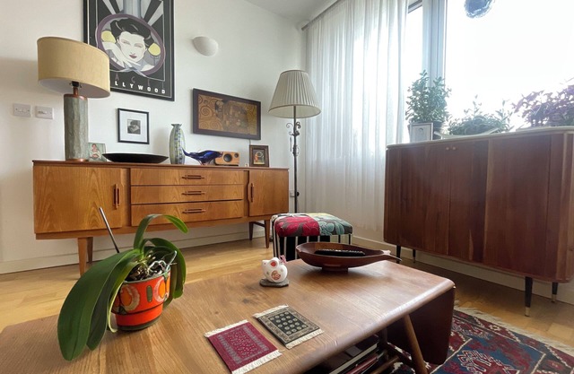 Cosy 1 bedroom apartment in zone 2 North London close to amenities & transport