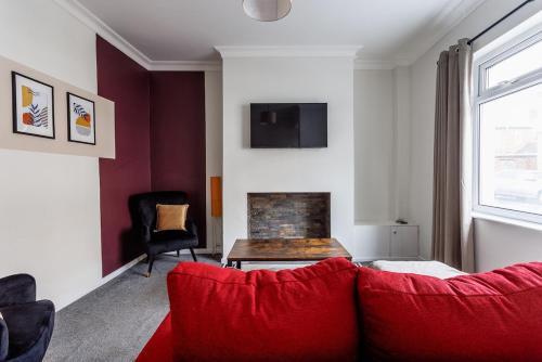 Cosy 2-Bed Home in Darlington Great Location!
