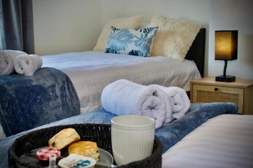 Cosy 2-Bed Home Near St Helens Centre - Free WiFi