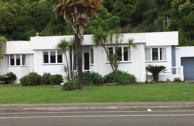 Acogedor bungalow de 2 dormitorios cerca de la ciudad y los parques y la playa de Ohope 6 minutos en su automóvil