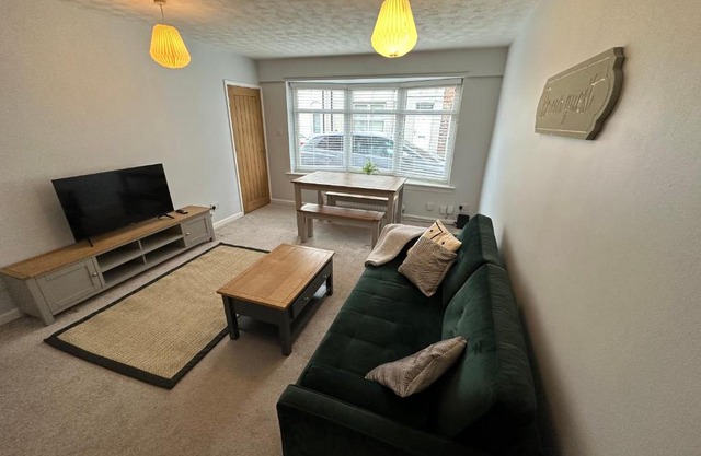 Cosy, 2 Bedroom Cottage in Guisborough Town Centre