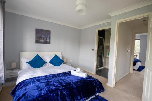 Cosy 3 Bed House Near City Centre with Free Parking - Family Friendly
