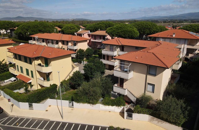 Acogedor apartamento para 4 personas con TV, patio y aparcamiento