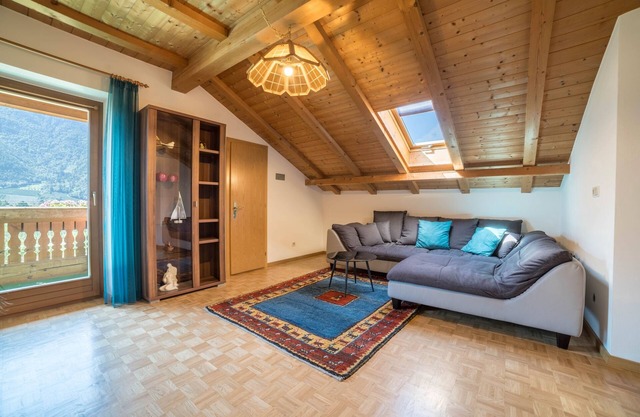 Acogedor apartamento "Pixnerhof - Topaz" en una granja con Wi-Fi y vistas a la montaña