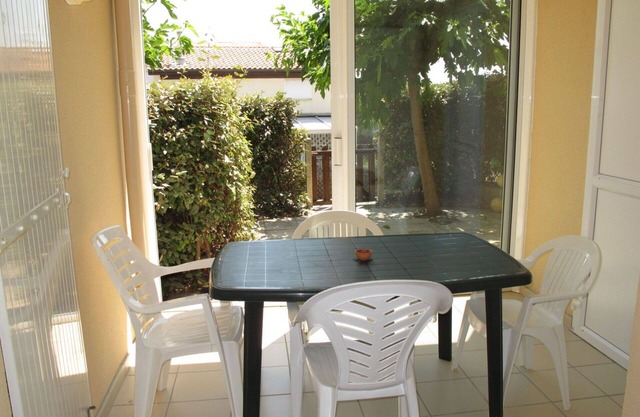 Bonito apartamento para 2 personas con TV, terraza, mascotas permitida y aparcamiento