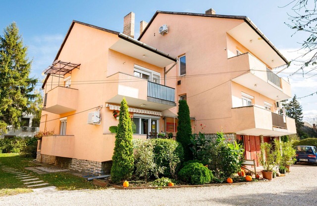 Bonito apartamento para 4 personas con WIFI, TV, balcón y aparcamiento