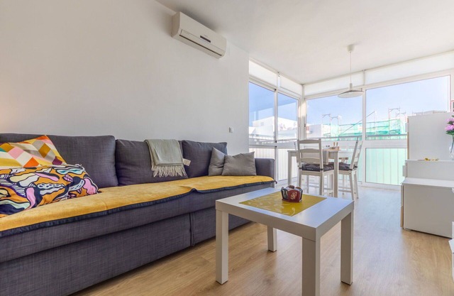 Acogedor apartamento para 3 personas con WIFI, A/C y TV