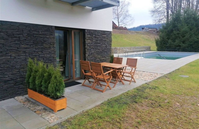 Precioso apartamento para 3 personas con WIFI, piscina, TV, terraza y aparcamiento