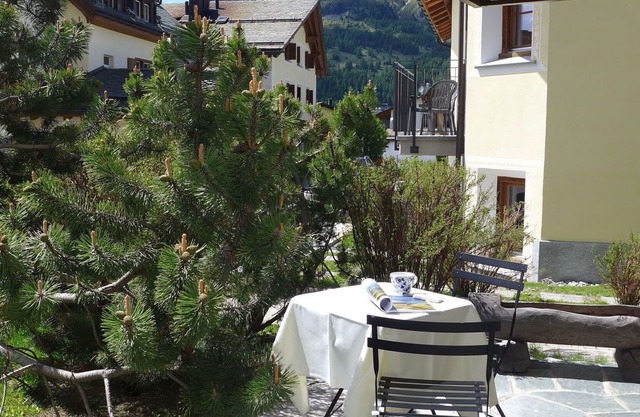 Cosy apartment for 3 guests with WIFI, TV, terrace and parking