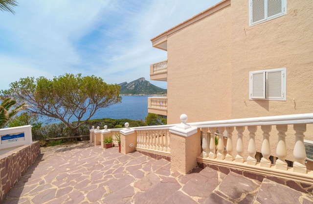Precioso apartamento para 4 personas con piscina, WIFI, A/C, TV, balcón y aparcamiento