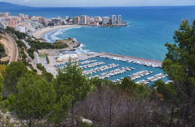 Precioso apartamento para 4 personas con piscina, A/C, WIFI, TV, terraza y aparcamiento