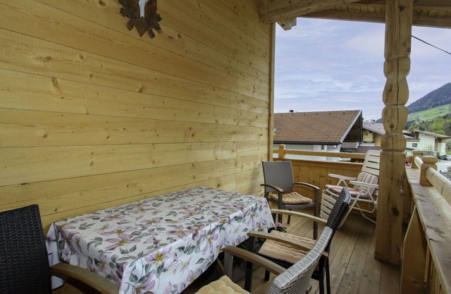 Acogedor apartamento para 4 personas con WIFI, TV, terraza, vista panorámica y aparcamiento