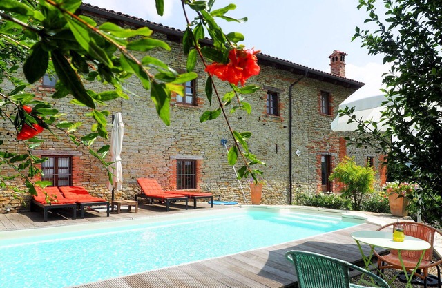 Bonito apartamento para 4 personas con piscina, terraza y aparcamiento