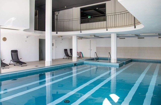 Hermoso apartamento para 4 personas con piscina, WIFI, TV, balcón, vista panorámica y aparcamiento