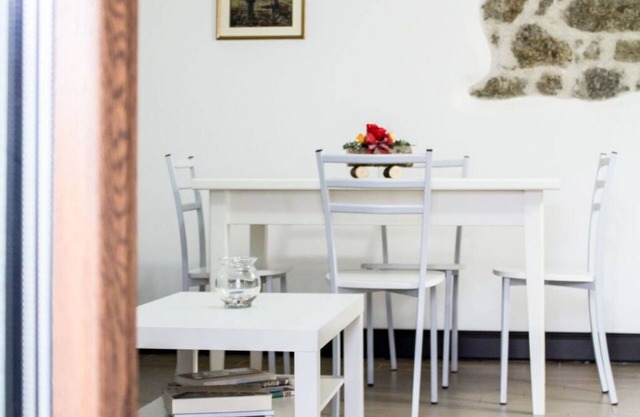 Precioso apartamento para 4 personas con WIFI, TV, balcón, mascotas permitida y aparcamiento