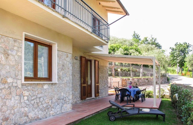 Hermoso apartamento para 5 personas con WIFI, TV, terraza y aparcamiento