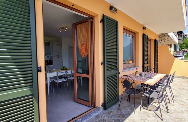 Bonito apartamento para 5 personas con WIFI, TV, terraza, mascotas permitida y aparcamiento