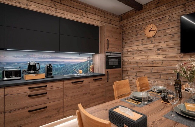 Acogedor apartamento para 5 personas con WIFI, TV, terraza y aparcamiento