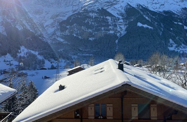 Cosy apartment for 6 people with WIFI, TV, balcony and parking